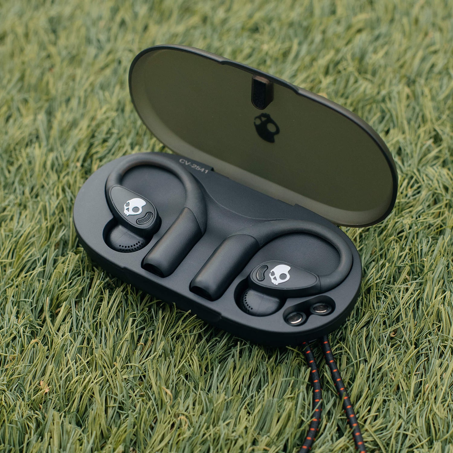 Skullcandy Push 540 Open wireless open-ear headphones with slim pocketable charging case and integrated carry strap for easy everyday portability | True Black